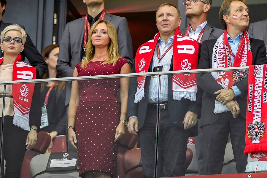 Mecz Polska- Austria: Lewandowska w krótkich szortach, Ślotała z narzeczonym i znani politycy