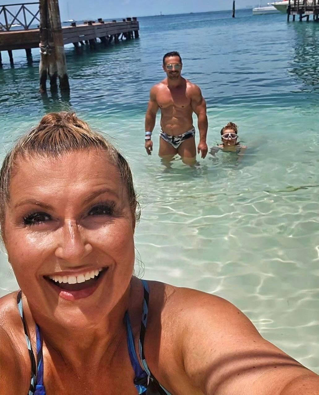 Katarzyna Skrzynecka z rodziną