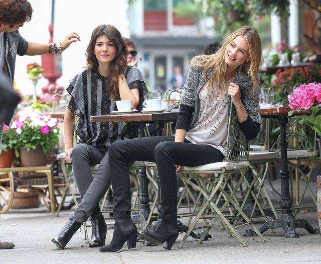 Behati Prinsloo podczas sesji zdjęciowej