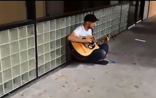 Zawstydziliby nawet Beyonce i Jaya Z! (VIDEO)