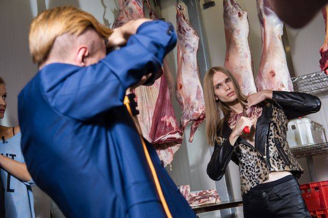 Top Model 4 – Szokująca sesja z mięsem…