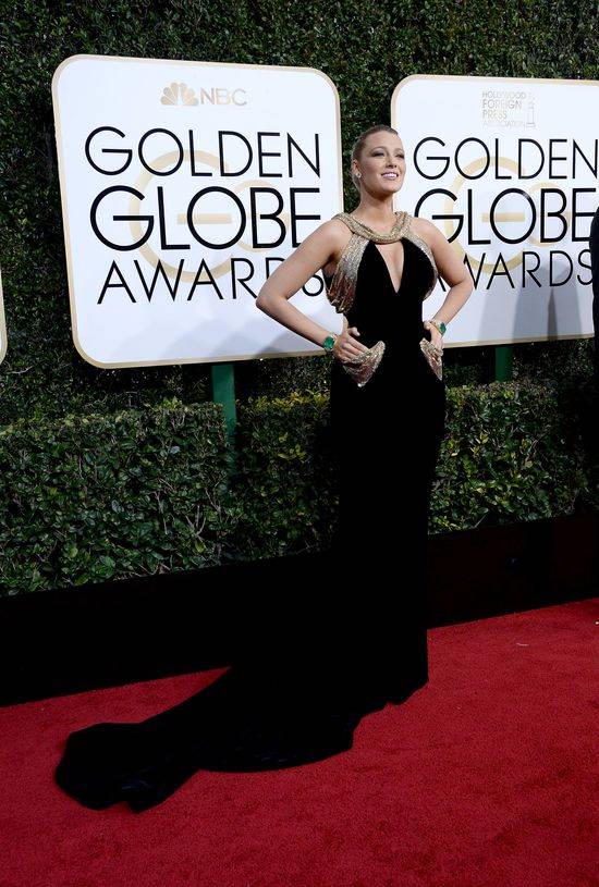 Hejterzy zarzucają jej, że jest gruba. Blake jest WŚCIEKŁA, bo nie może zmieścić się w jeansy