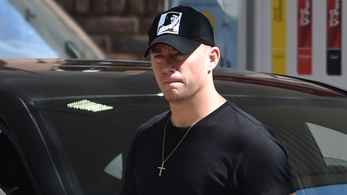 EXCLUSIVE: Jessie J & Channing Tatum are seen filling up their Mercedes 4x4 at a petrol station in London, Jessie was dressed like trinity from the Matrix in all black on a hot summers day. 23 Jul 2019, Image: 460578430, License: Rights-managed, Restrictions: World Rights, Model Release: no, Credit line: Forum, Mega Agency