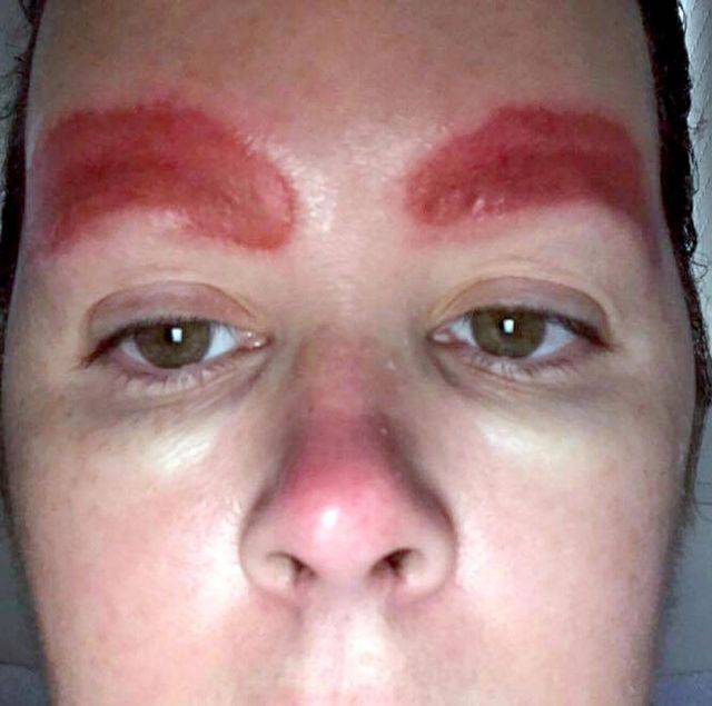 Jej marzeniem były piękne brwi, a z salonu wyszła Z TYM