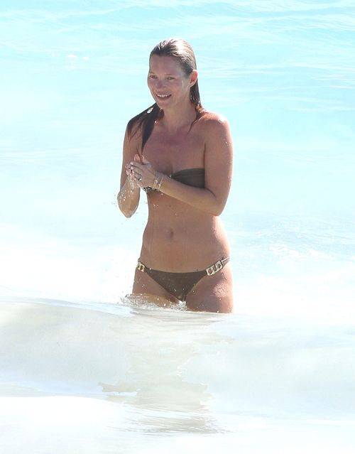 Kate Moss korzysta ze słońca na Karaibach
