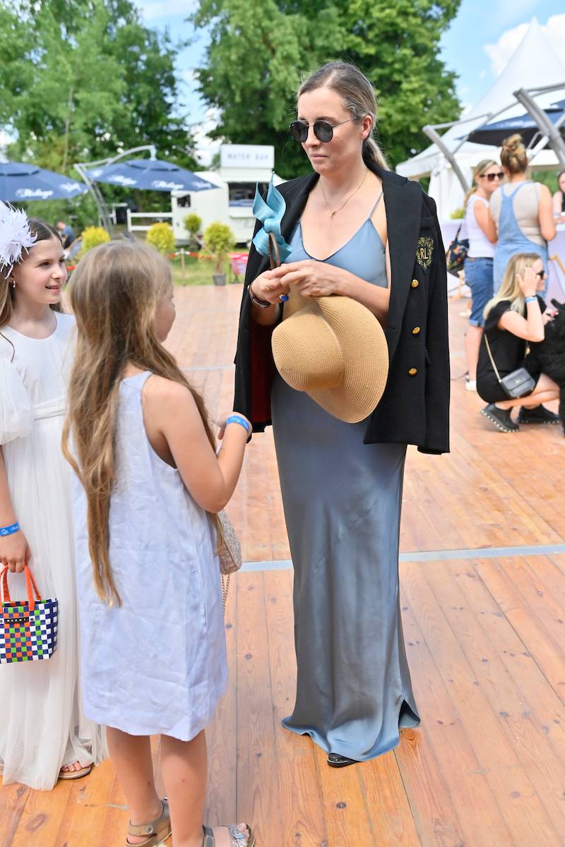 Gałkowo Masters 2024. Agnieszka Woźniak-Starak czuje ten klimat, Przetakiewicz w ogromnym kapeluszu, Ilona Ostrowska…