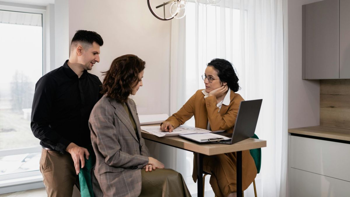 Co zawiera oferta biura nieruchomości premium?