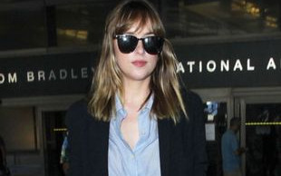 Dakota Johnson powróciła z Nicei w gwiazdorskim stylu (FOTO)