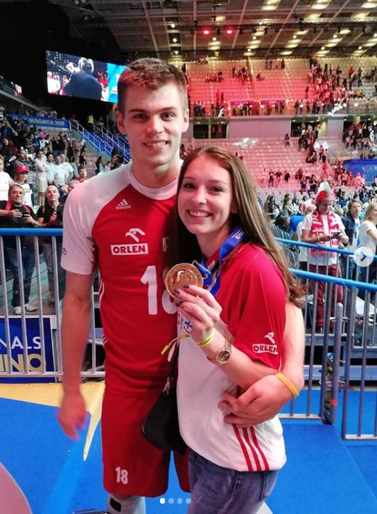 Dziewczyny i żony polskich siatkarzy. Kim są siatkarskie WAGs?