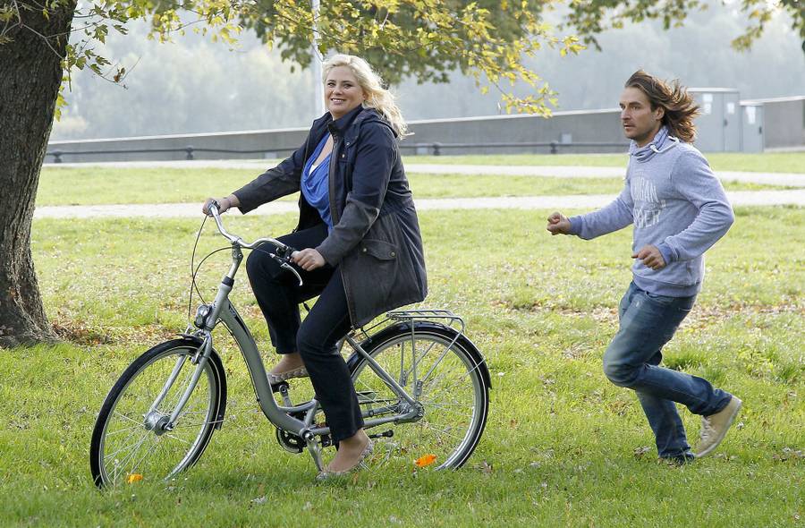 Piotr Stramowski w długich włosach