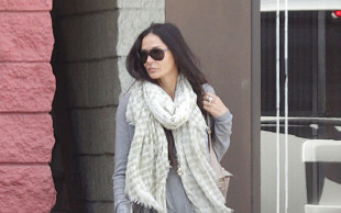 Demi Moore i Russell Brand połączeni w medytacjach