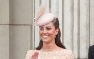 Jak często Kate Middleton chodzi do fryzjera?