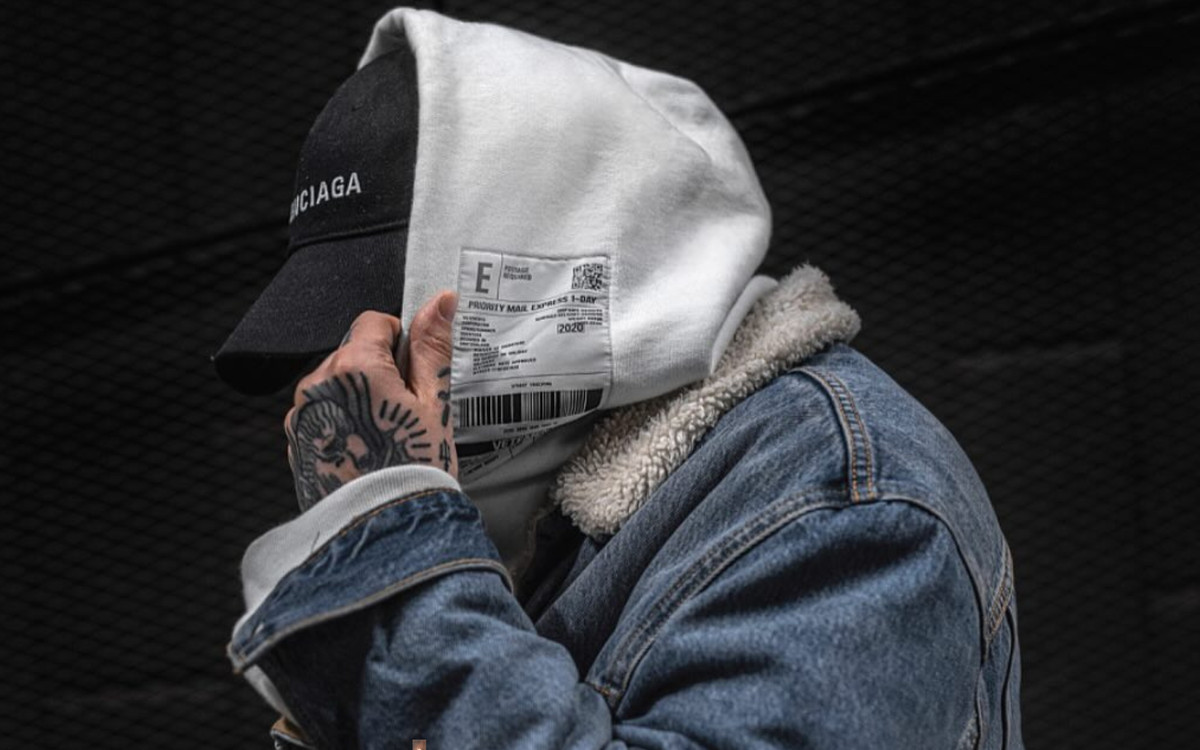 Polska gwiazda dzieli się wstrząsającym doświadczeniem skrajnej biedy i głodu. Szukał jedzenia w śmietniku