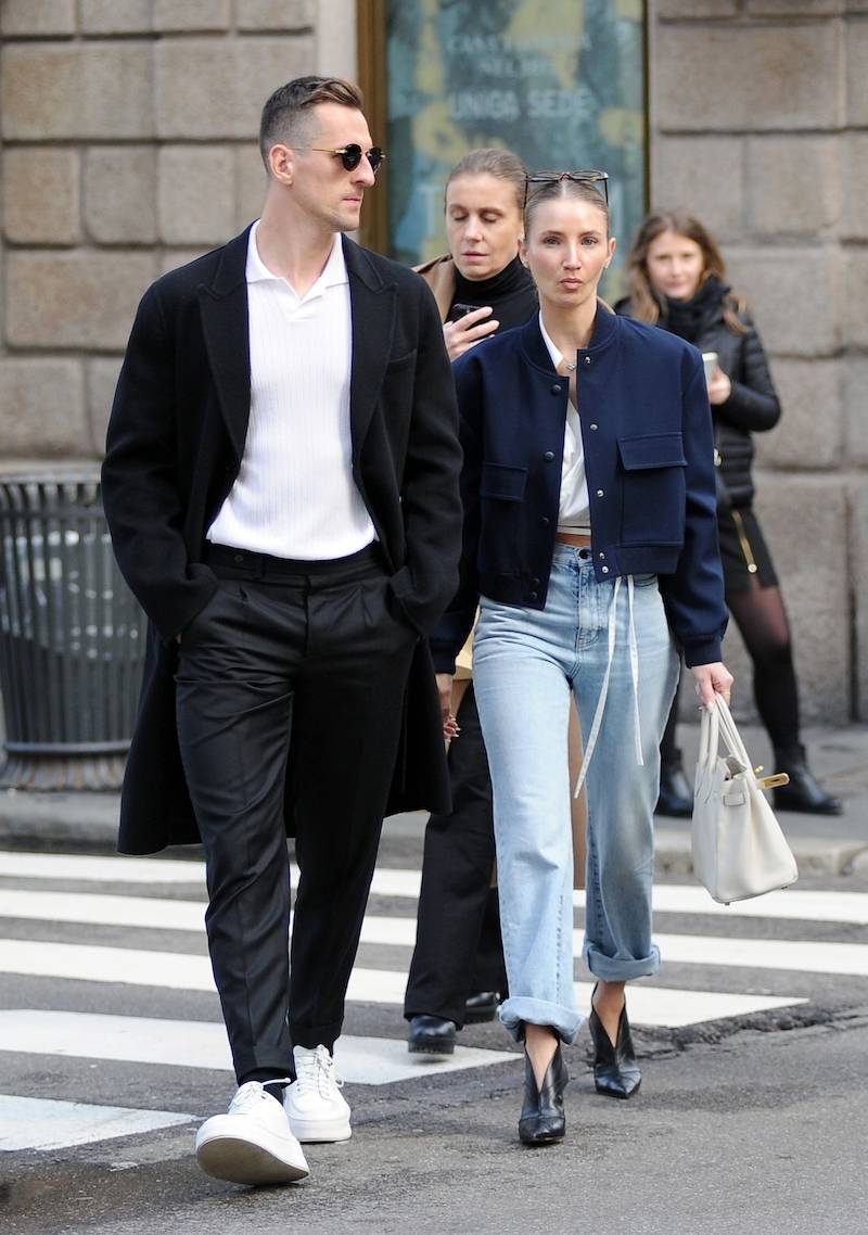 Milik z ukochaną Agatą przyłapany na ulicach Mediolanu. Całkiem stylowa z nich para