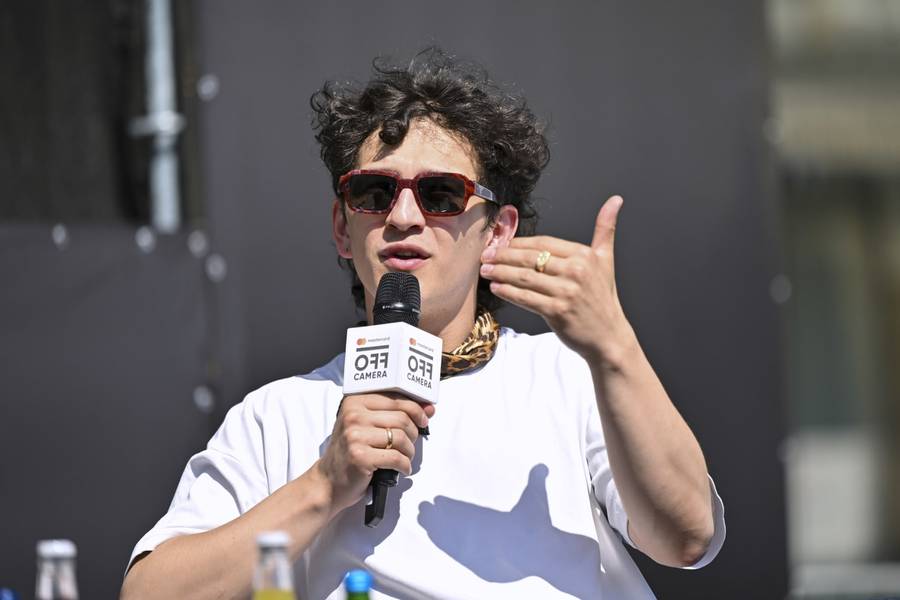 Słoneczny dzień z “Mastercard OFF CAMERA”! W uroczej sukience Maria Dębska, wyluzowana Lena Góra (FOTO)