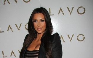 Ekstremalny makijaż Kim Kardashian (FOTO)