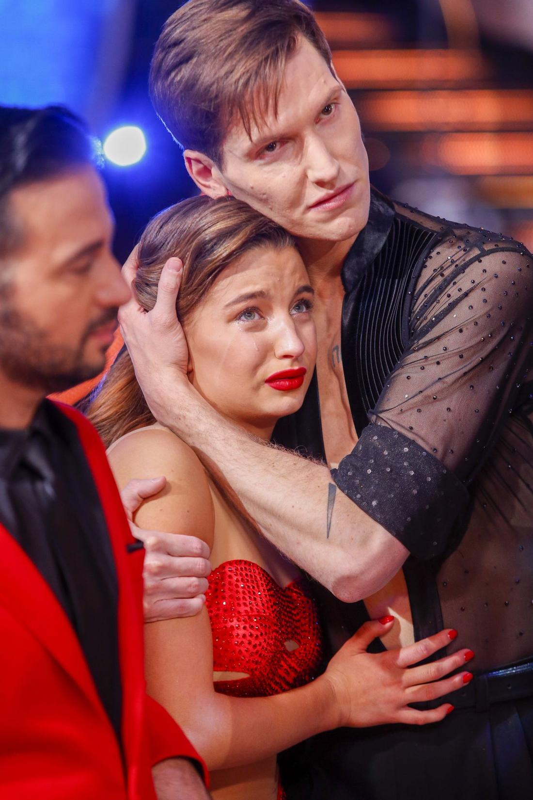 Julia Wieniawa płacze w Tańcu z gwiazdami Julia Wieniawa płacze w Tańcu z gwiazdami