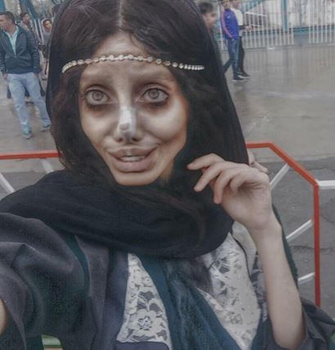 Zombie Angelina na Instagramie