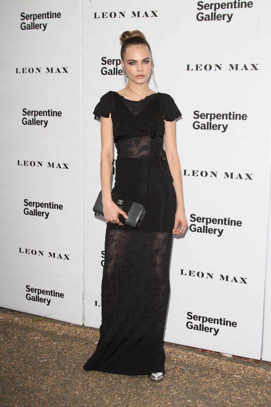 22 stylizacje z okazji 22. urodzin Cary Delevingne