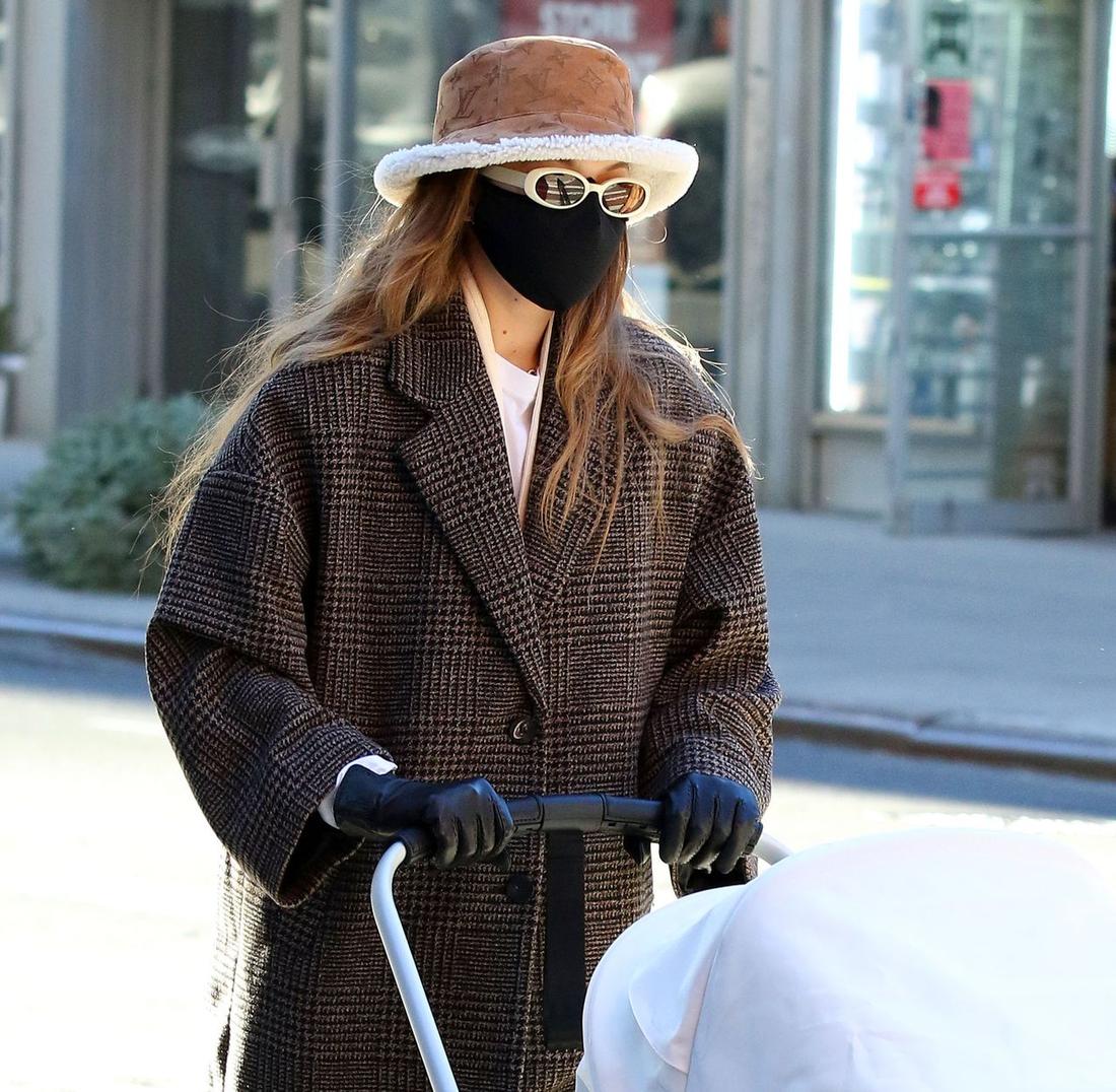 Gigi Hadid na spacerze w Nowym Jorku