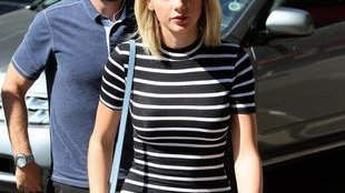 Taylor Swift napisała piosenkę o Tomie. Nie zgadniesz, w czyje ręce trafił utwór