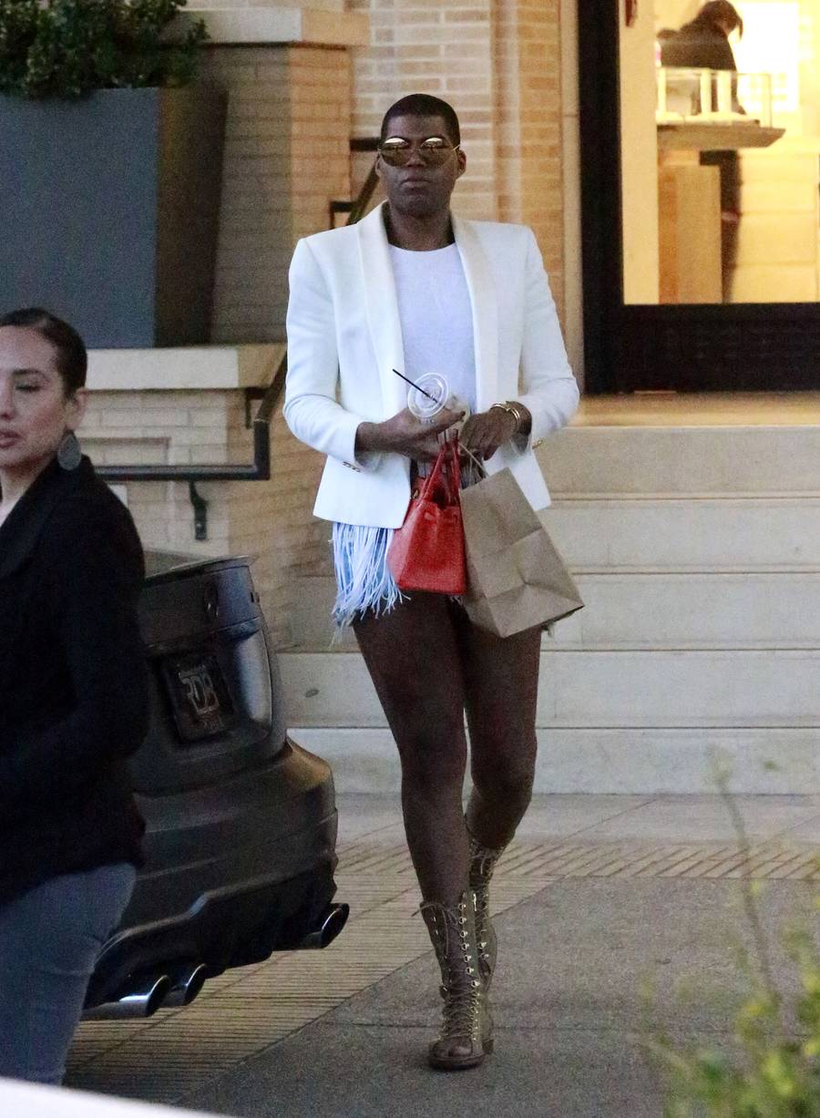 Już jako chłopiec ten syn gwiazdora nosił sukienki i tańczył w przebraniu