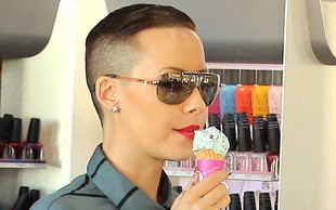 Amber Rose w ciąży nie rezygnuje ze słodkości (FOTO)