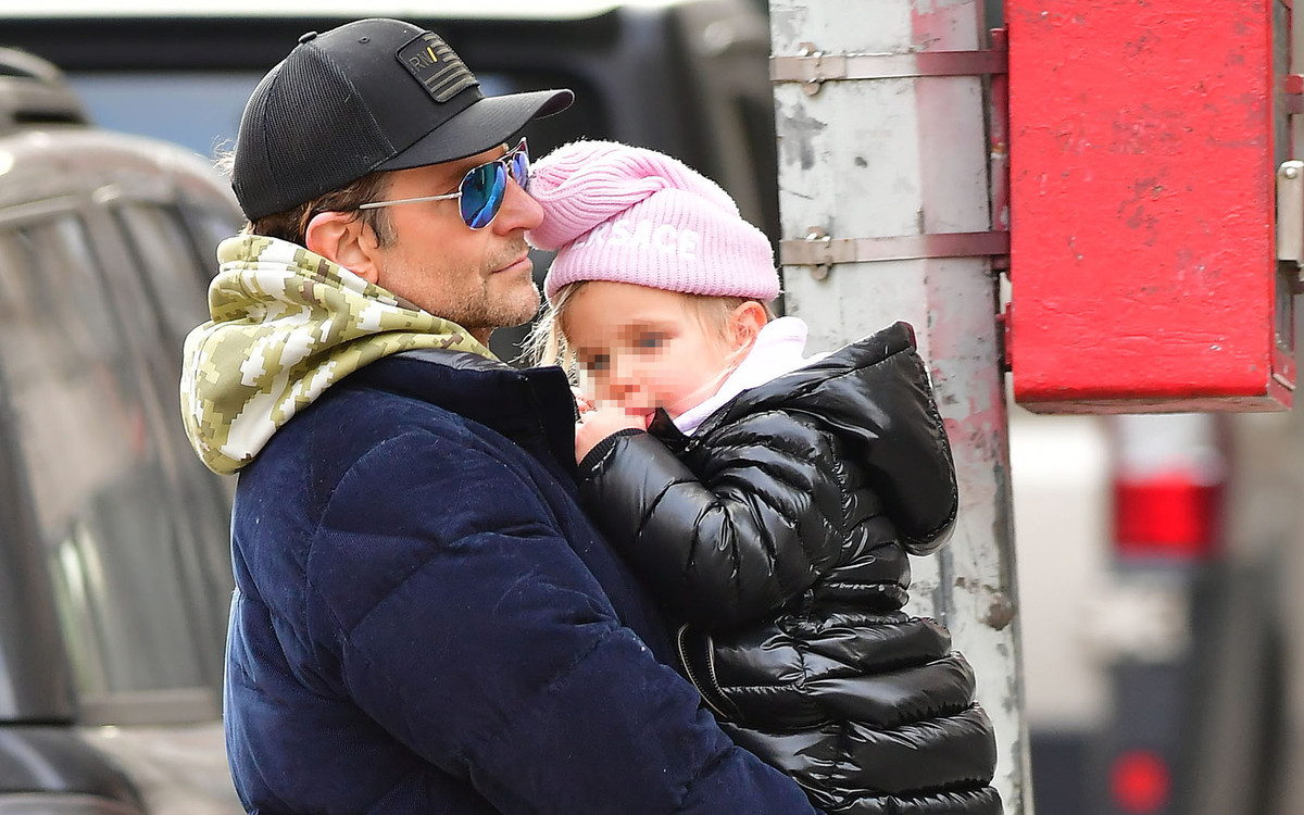 Bradley Cooper ze śliczną córeczką na ulicach Nowego Jorku (ZDJĘCIA)