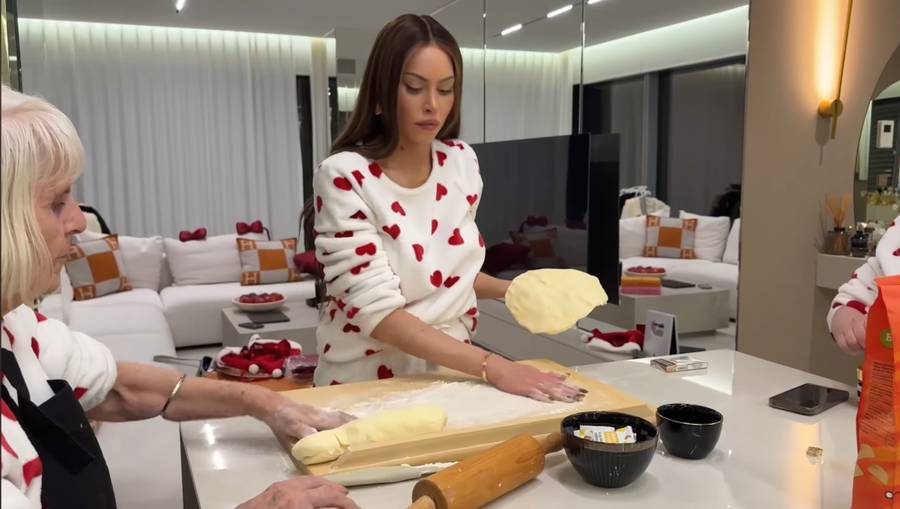 Julia von Stein, fot. YouTube