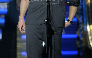 Dziewczyna Pazury się miota