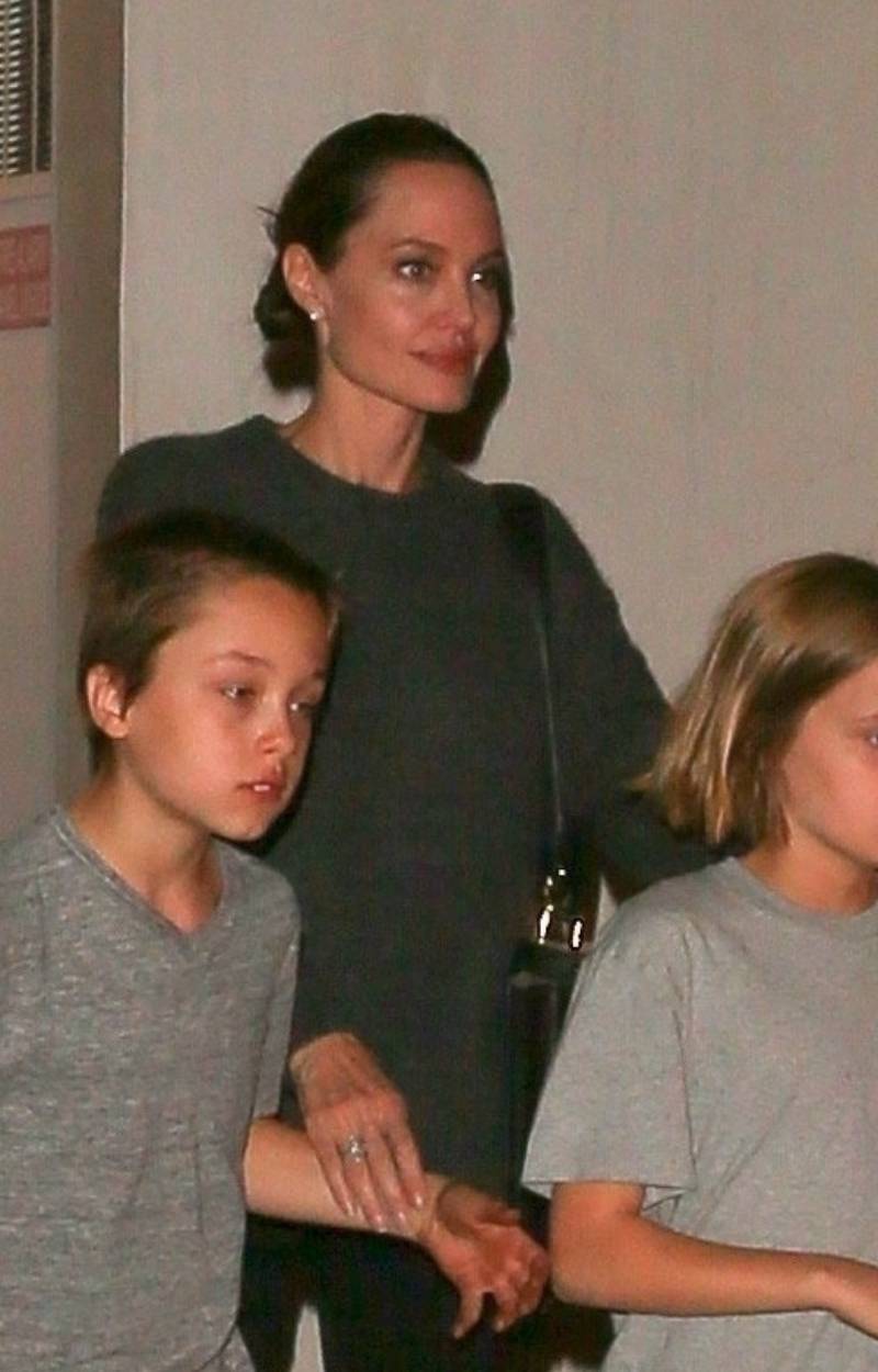 Angelina nie potrafiła ukryć przygnębienia. To nie był idealny obiad rodzinny