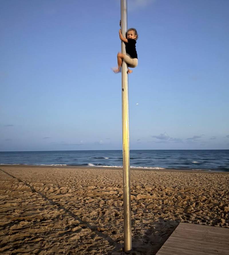 Lewandowska pokazała prywatne kadry z córkami i Robertem! Takich zdjęć jeszcze nie było… (FOTO)