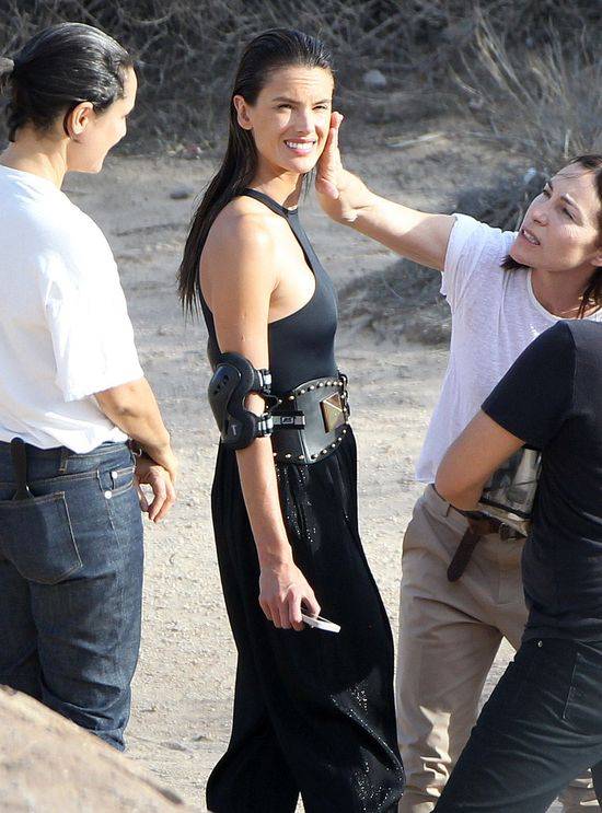 Alessandra Ambrosio w pracy