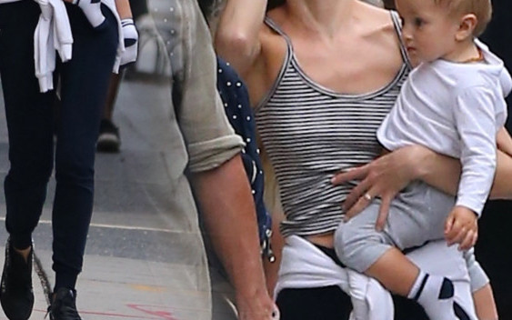 Teraz mama, a za miesiąc najseksowniejsza modelka na pokazie VS?