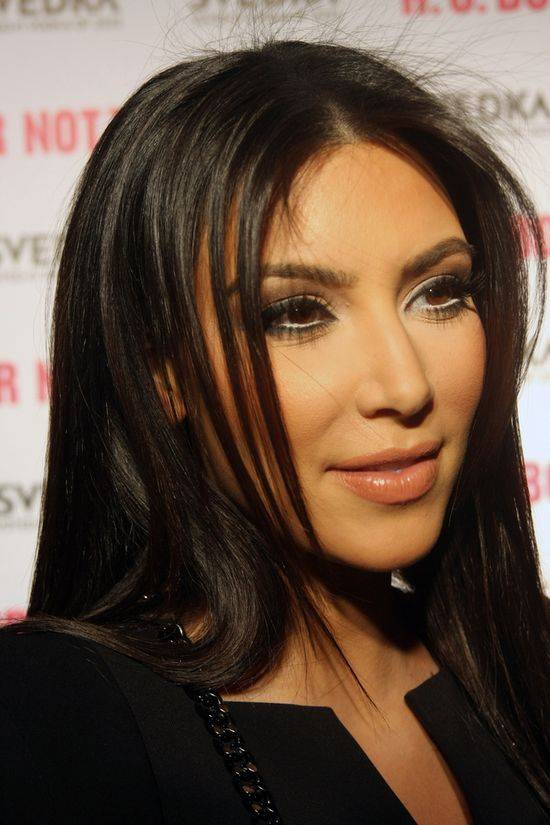 Jak zmieniała się twarz Kim Kardashian?