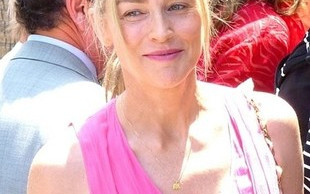 Sharon Stone nie boi się pokazywać bez makijażu (FOTO)