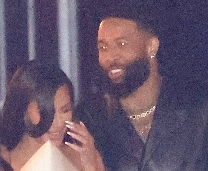 Kim Kardashian wymyka się z nowym facetem po “oscarowym after party”. To oficjalny debiut pary….