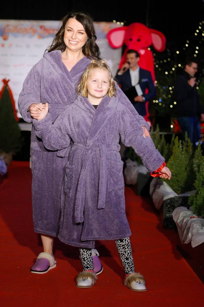 Charytatywny pokaz mody “Gwiazdy dzieciom”. Mandaryna zadebiutowała z nowym partnerem