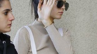 Kendall Jenner wciąż boryka się z tym problemem (FOTO)