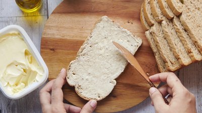Letnie śniadanie: jakie produkty uwzględnić w menu?
