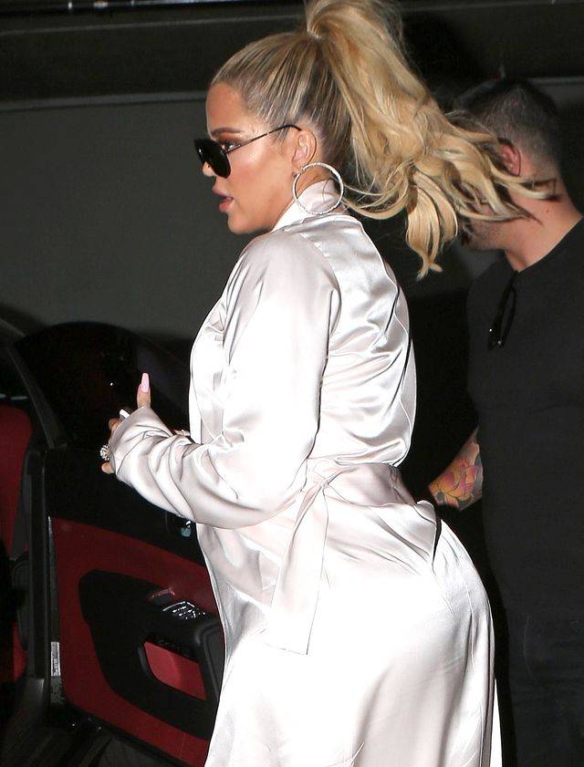 Khloe ryzykuje! Zabójcze szpilki z TAKIM brzuszkiem