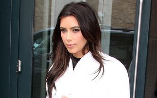 Doradźcie Kim Kardashian, w co powinna się ubierać (FOTO)