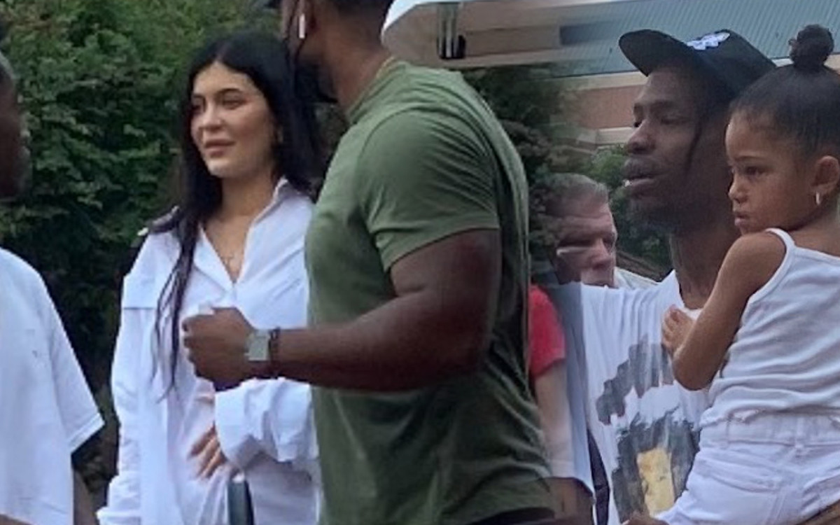 Kylie Jenner i Travis Scott zabrali Stormi do zoo (ZDJĘCIA)