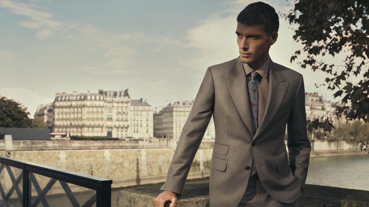 Stworzona dla przyjemności noszenia. Jakość premium w kapsule odzieży męskiej Fine Tailoring.