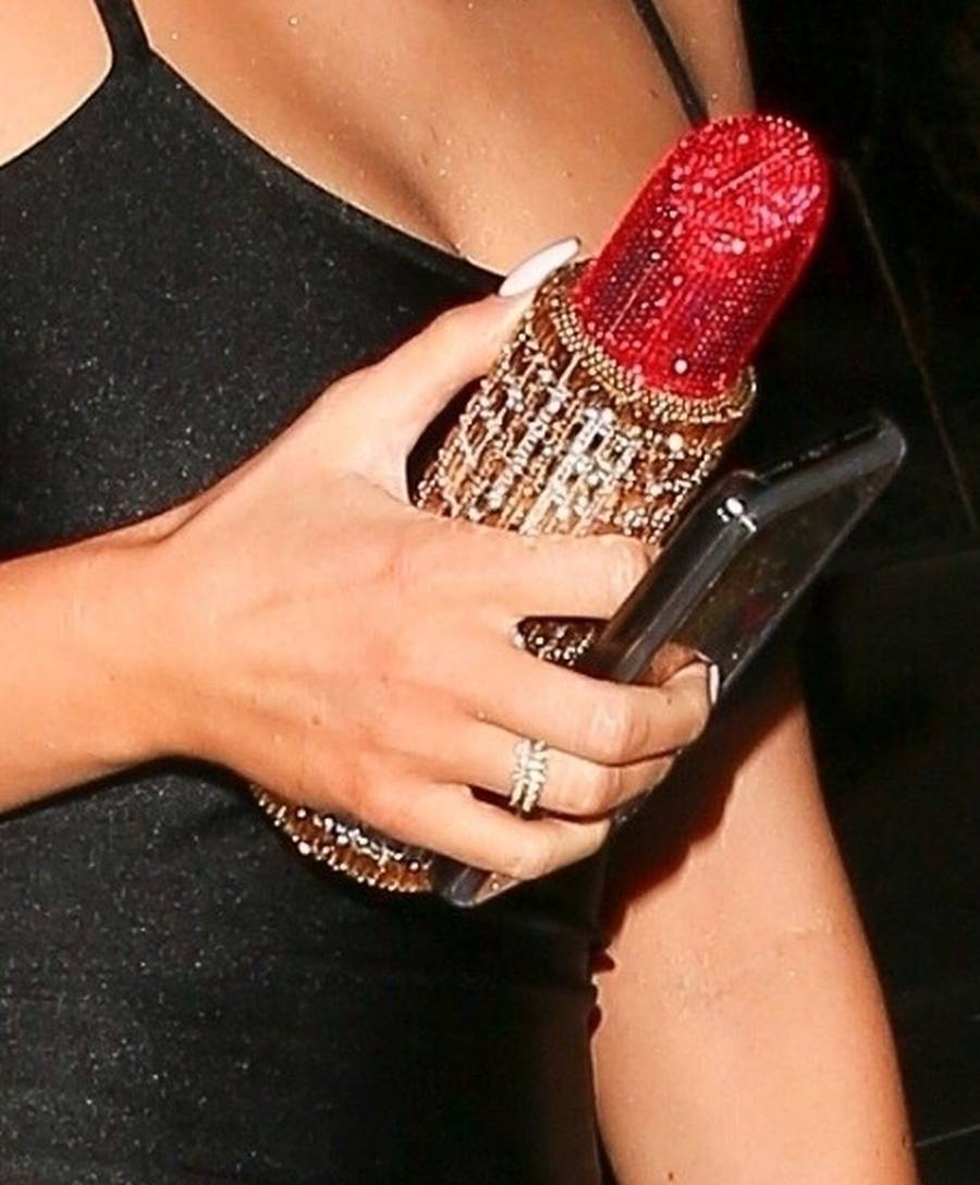 Kylie Jenner z szałową torebką w kształcie SZMINKI