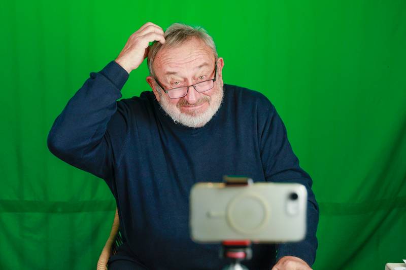 Tadeusz Drozda uchylił drzwi swojego domu. Legenda telewizyjna ma wnętrza z duszą i klasą (FOTO)