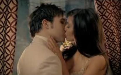 Kim Kardashian w teledysku