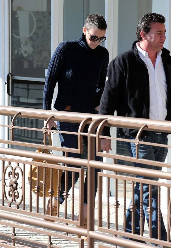 Charlize Theron w krótkich włosach