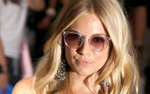 Sienna Miller w bikini (FOTO)