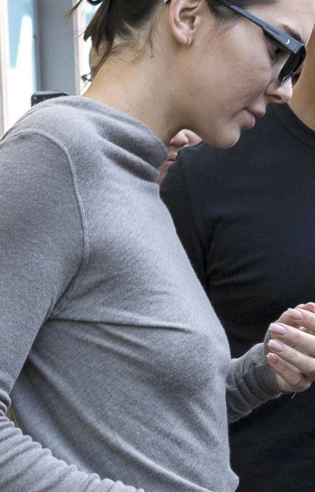 OMG! Kendall Jenner bez bielizny